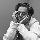 1504205572-es-083117-kyle-maclachlan-sweater-17-frames-980w-16-colors_04.jpg